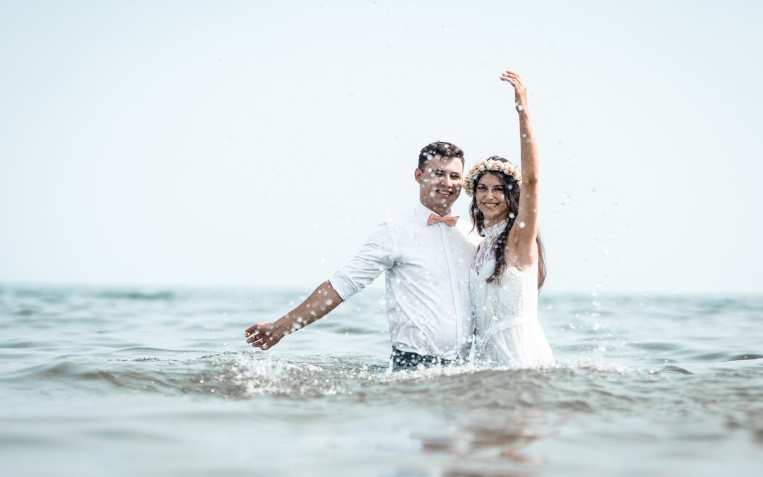 Miłość po pas w Bałtyku – sesja ślubna, która spełniła moje marzenie